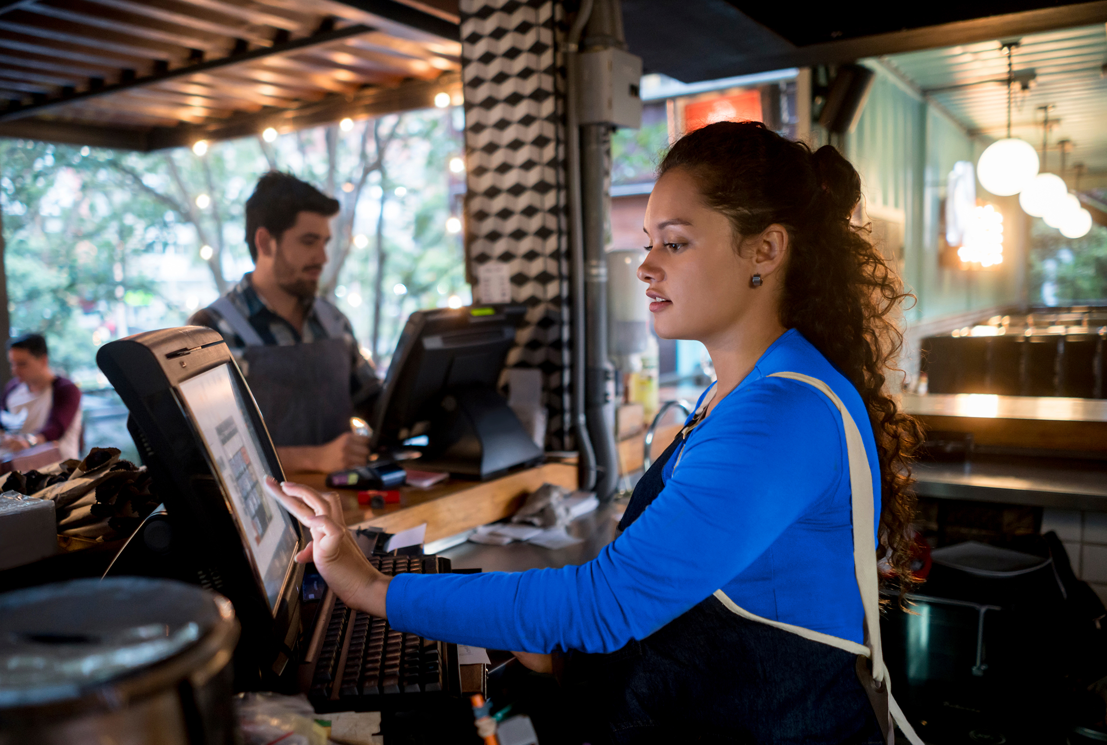 Customers_GP_908849894_96_dpi.jpg